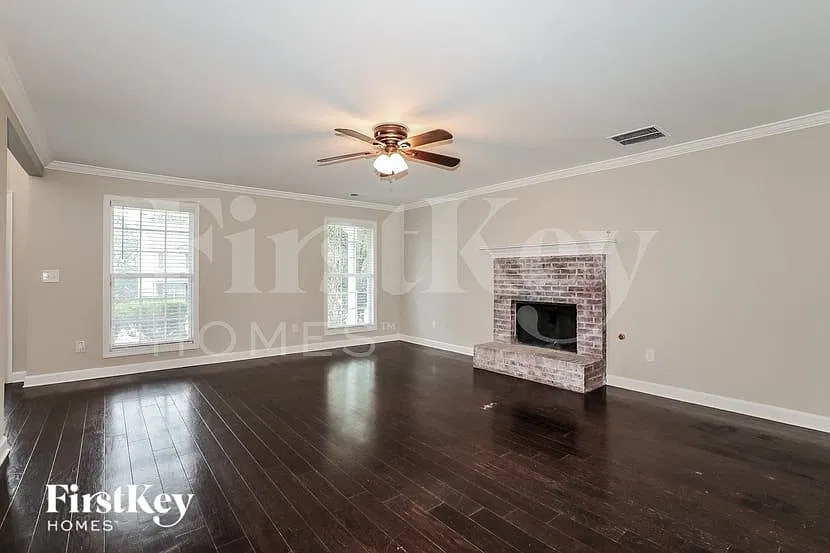4 bed, 2.5 bath, 2237 sqft, $2,780 — Photo 2