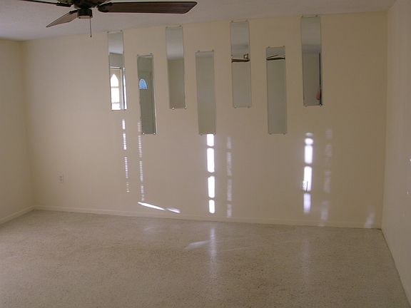 3rd image of 265 W Tarpon Blvd NW