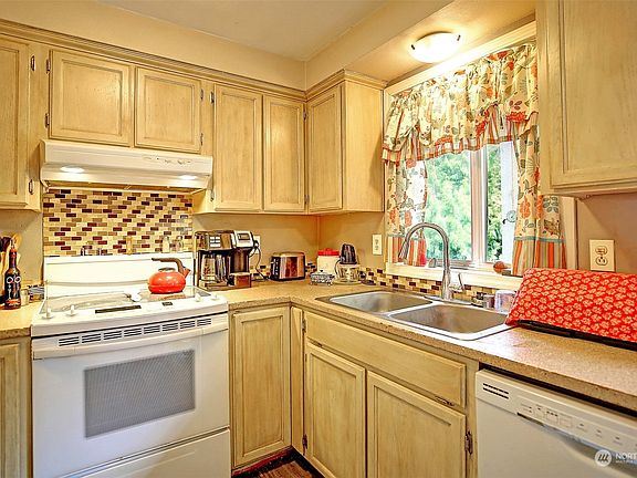 5th image of 3035 Sauk Drive