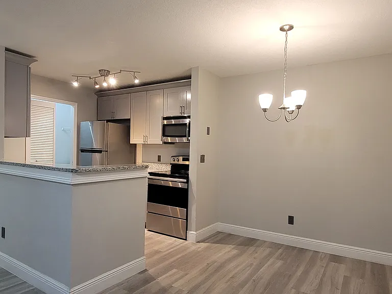 6148 Westgate Dr #103 — Photo 15