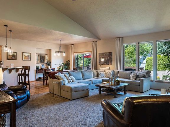 3rd image of 4107 E Summercrest Ct