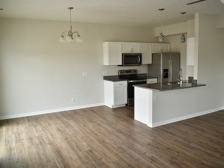 Emerald Point Landing — Photo 22