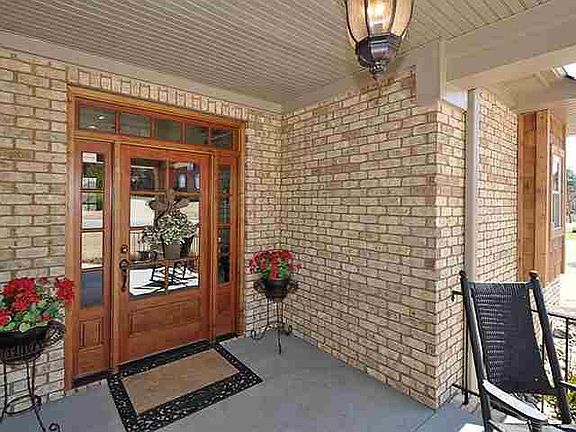 3rd image of 100 Birch Meadow Dr