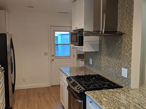 3rd image of 14443 La Pluma Dr