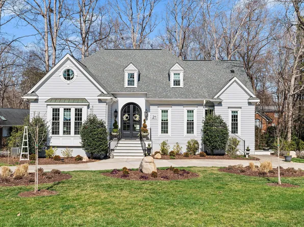 211 Bordeaux Ln, Cary, NC 27511