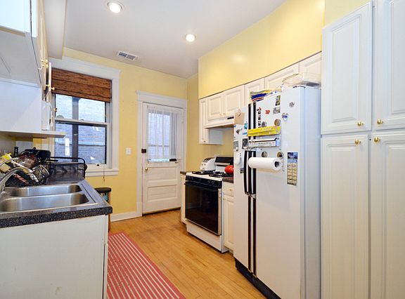 5th image of 3172 N Cambridge Ave #2N