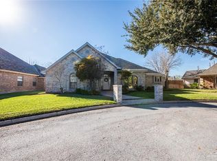 5915 N 1st Ln, McAllen, TX 78504