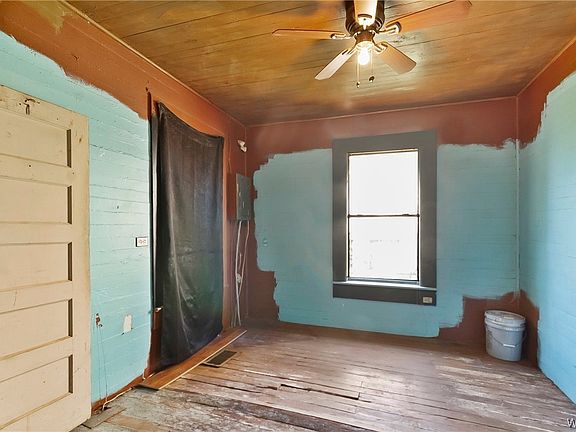 3rd image of 314 25th Ave E