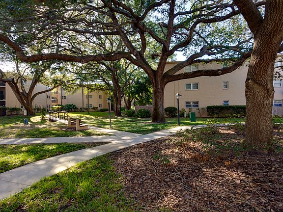 2nd image of 840 Virginia St APT 205