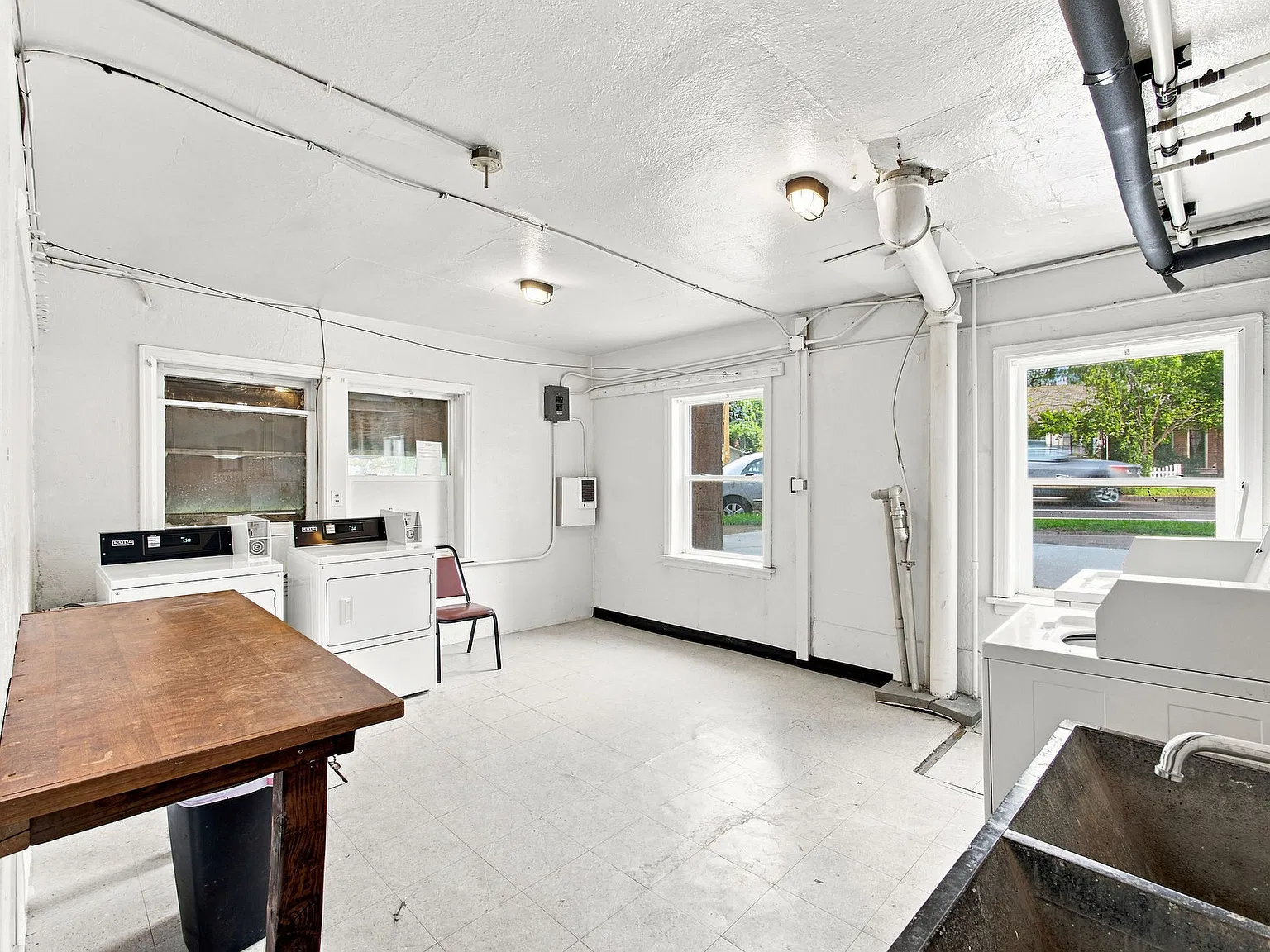 Avalon Apartments — Photo 4