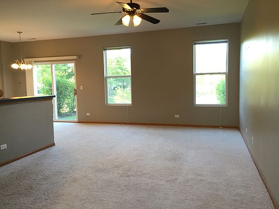 2nd image of 3984 Blackstone Dr