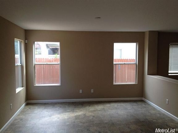 4th image of 3451 Delphinium Way