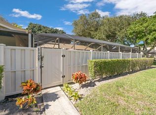 5309 Eagle Lake Dr, Palm Beach Gardens, FL 33418