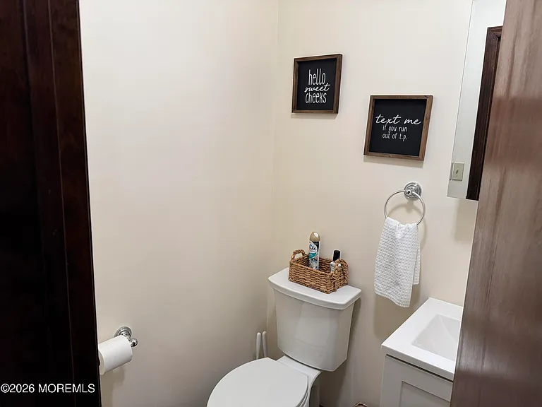425 Main St — Photo 11