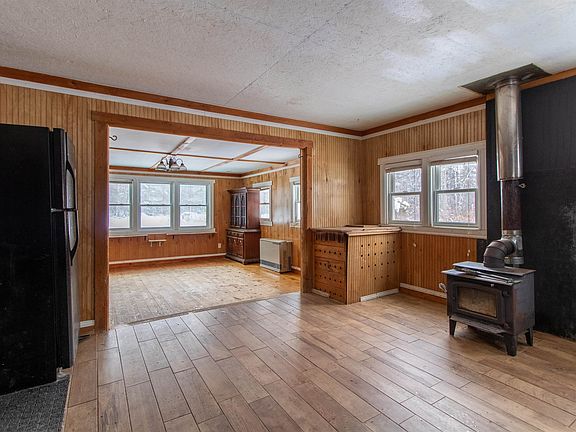 5th image of 266 Collins Mill Road