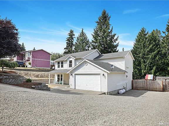 2nd image of 20521 108th St E