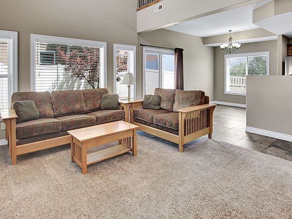 2nd image of 1409 E Verona Creek Way