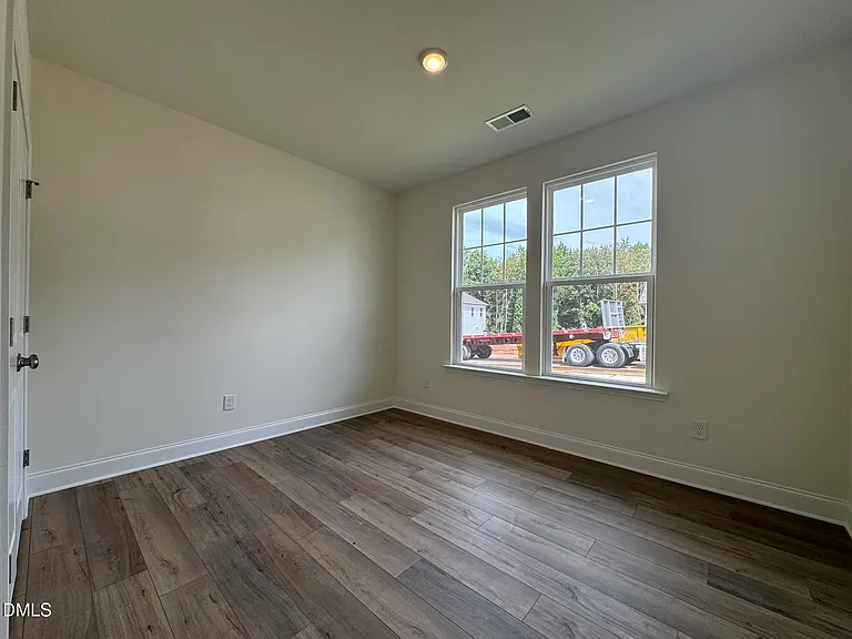 231 Faith Ave — Photo 4