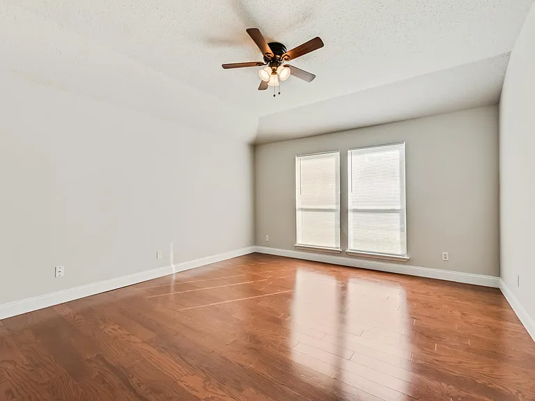 8028 Texridge Dr — Photo 9