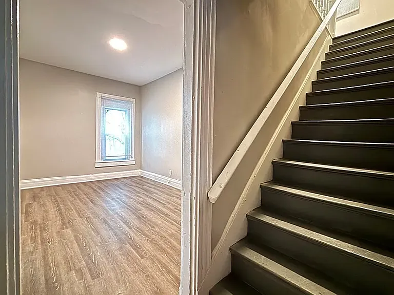 3131 Harvard Ave — Photo 9