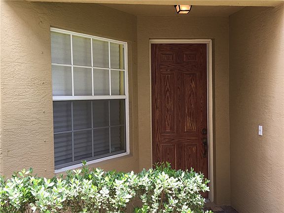 3rd image of 6380 Oxford Cir
