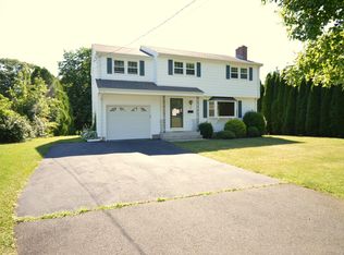 18 Overbrook Rd, West Hartford, CT 06107