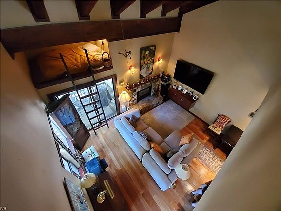 3rd image of 807 Alder Ave Unit 4