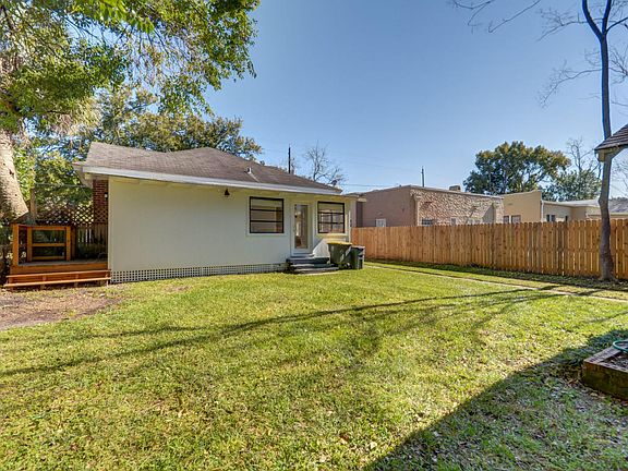 3rd image of 1344 Ingleside Ave