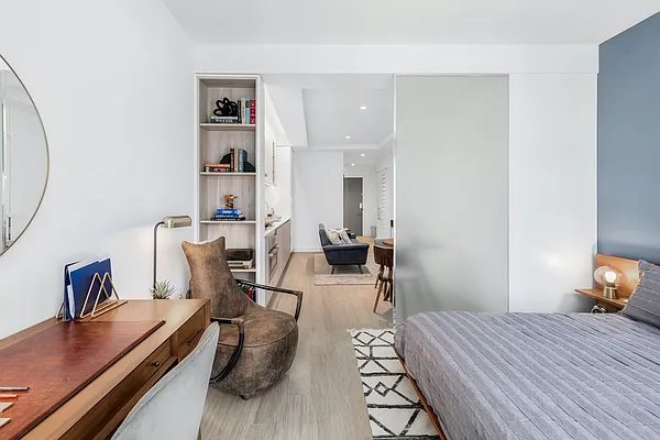 Rented by The Moinian Group | media 29