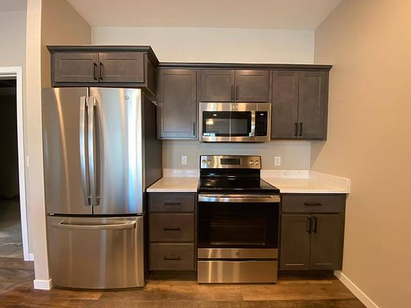 2nd image of 608 Pine St #102