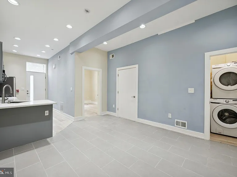 2024 E Fletcher St #26-1F — Photo 9