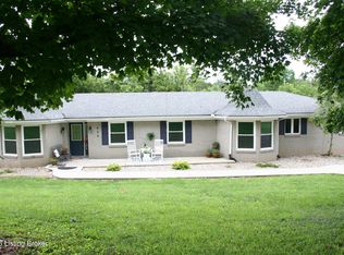 424 Old Mill Stream Ln, Shepherdsville, KY 40165