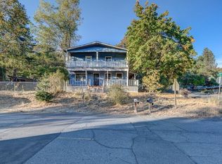 715 5th Ave, Gold Hill, OR 97525