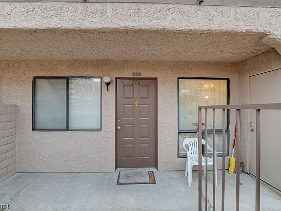 3rd image of 4300 N Lamont St APT 206