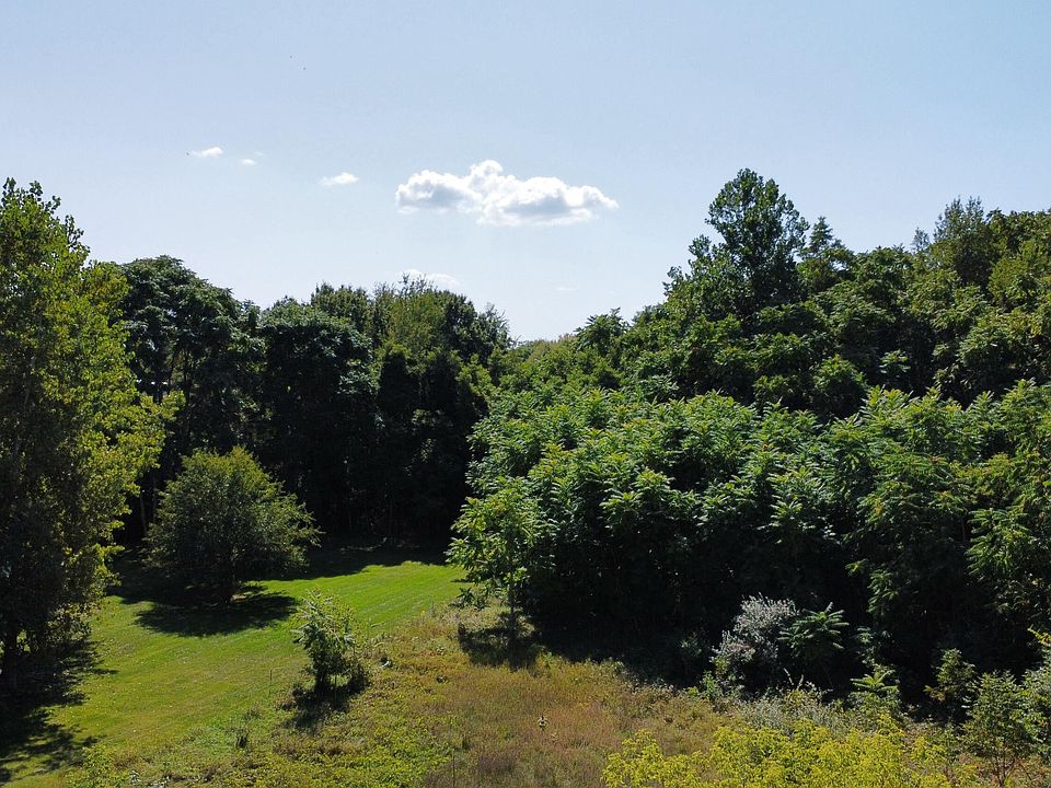 2nd image of Meadow Ln