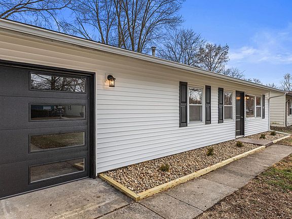 2nd image of 1710 Crescent Dr