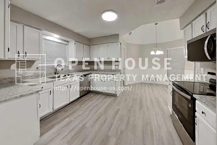 1052 Fairview Dr — Photo 6