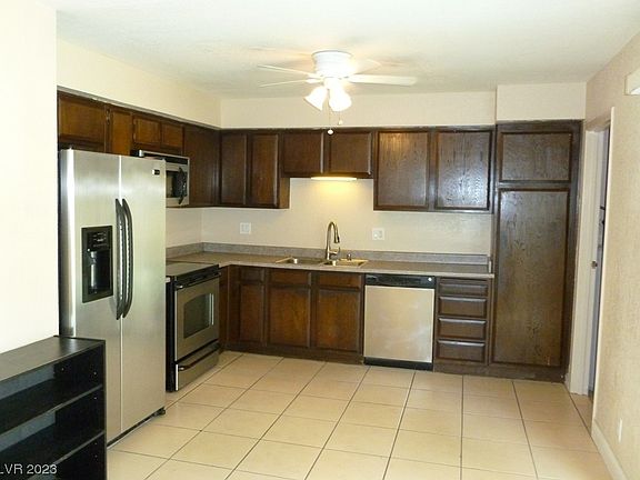 4th image of 706 Fernwood Ln