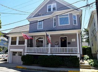 9 Bush St, Newport, RI 02840