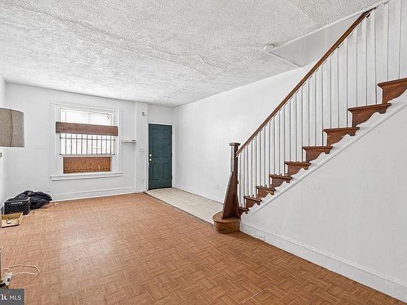 4th image of 2512 S Fairhill St