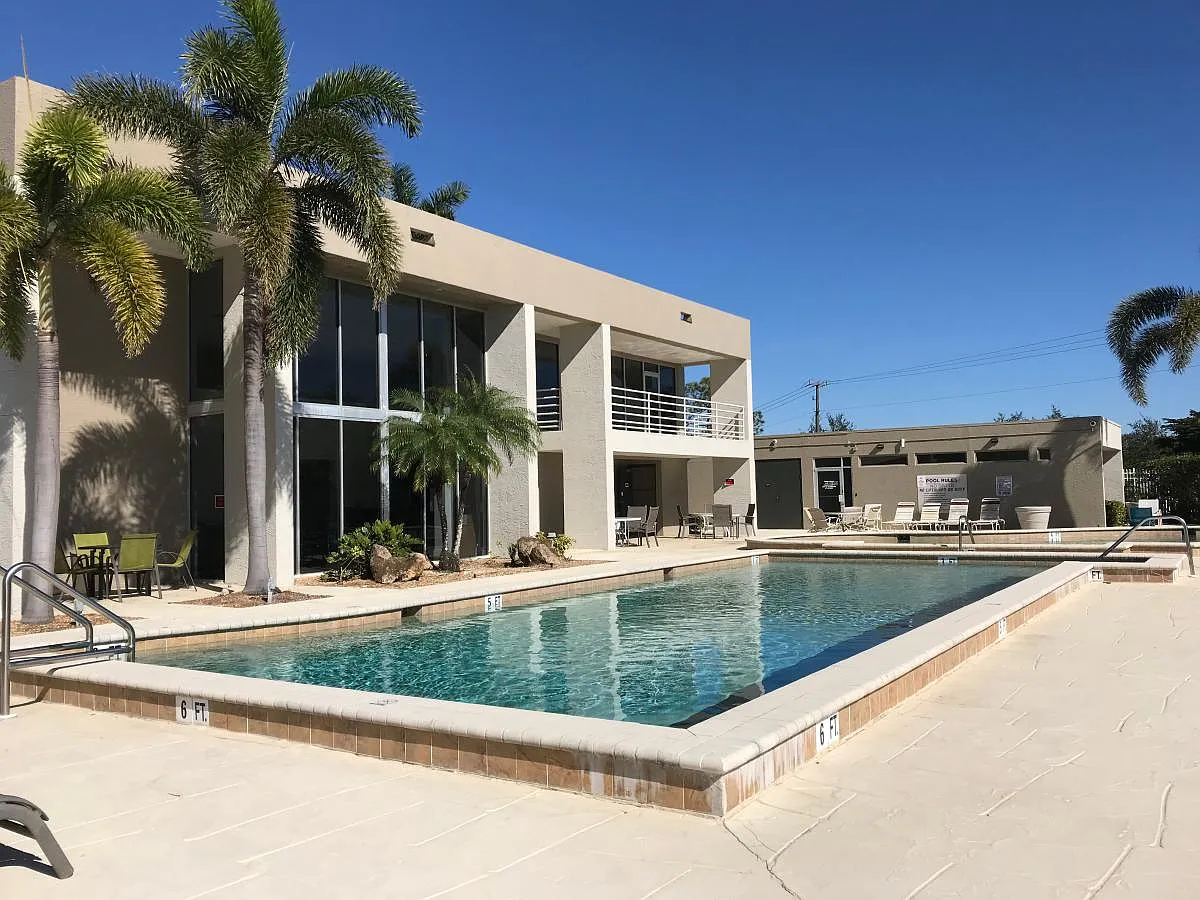 Building Photo - 116 Santa Clara Dr #6