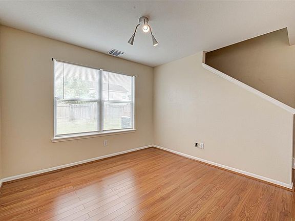 4th image of 3907 S Brook Garden Ln