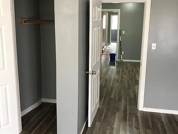 5th image of 10 Columbia Ave #1L