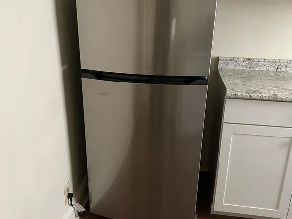 1241 E Philadelphia Ave #2, Gilbertsville, PA 19525