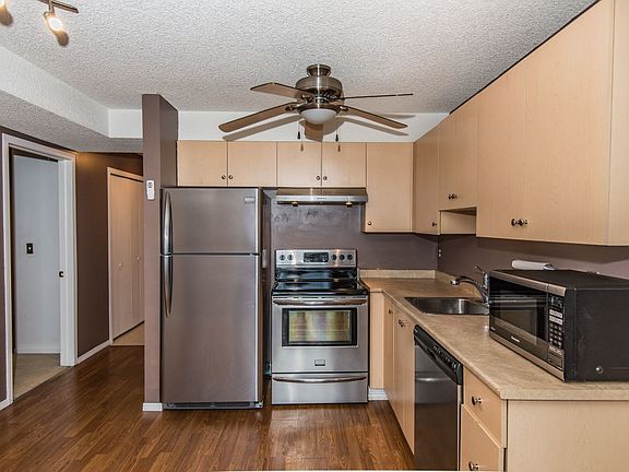 3rd image of 1717 60th St SE #321
