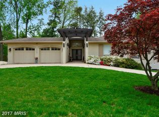 6220 Goodview St, Bethesda, MD 20817