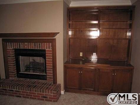 5th image of 141 Village Way