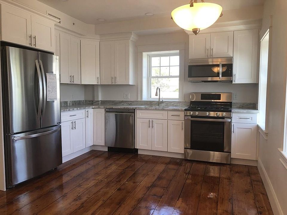 1st image of 107 North St #1