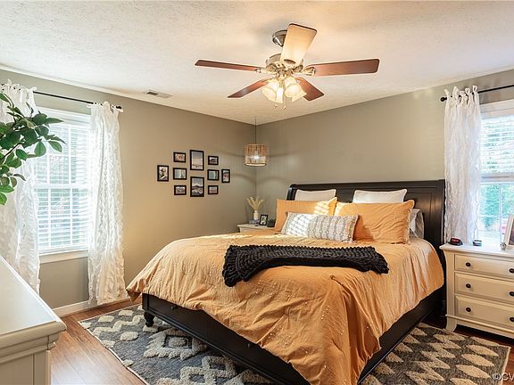 5th image of 7462 Ambrose Dr