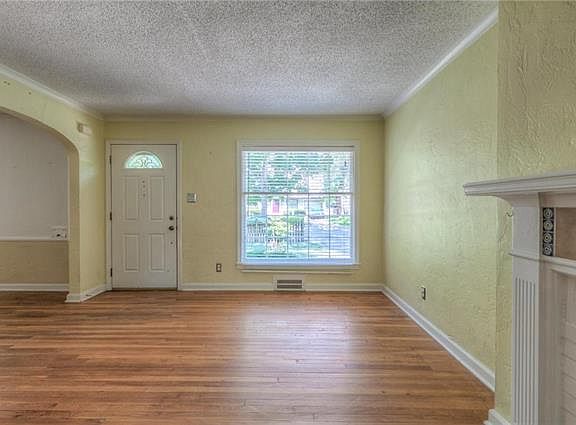 5th image of 7332 Charlotte St